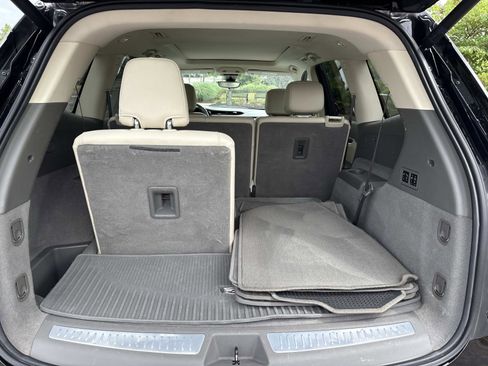 Used 2021 Cadillac XT6 Premium Luxury AWD/4WD image 32