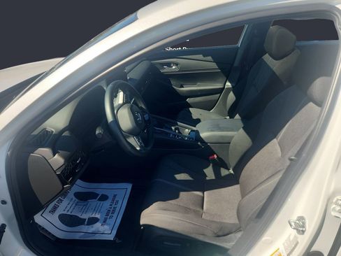 Used 2024 Honda Accord Sport image 9