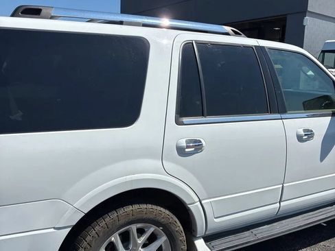 Used 2016 Ford Expedition Limited AWD/4WD image 9