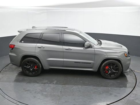Used 2019 Jeep Grand Cherokee SRT image 36