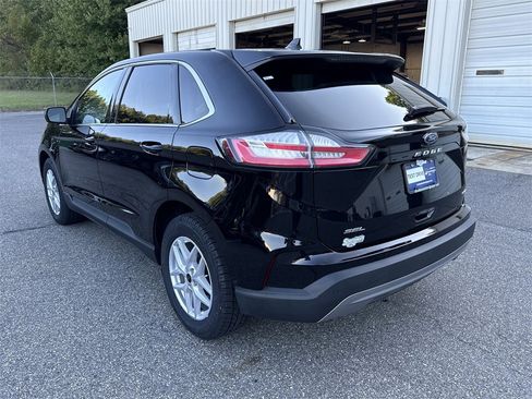 Used 2024 Ford Edge SEL image 5