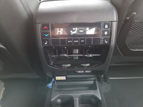 New 2025 Jeep Grand Cherokee L Limited image 15