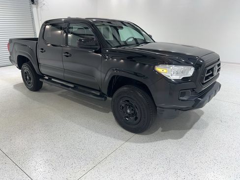Used 2021 Toyota Tacoma SR AWD/4WD image 7