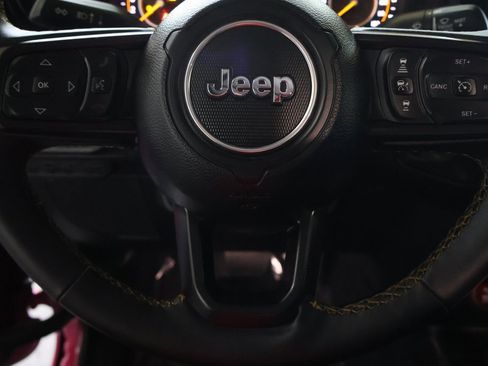 Used 2024 Jeep Gladiator Sport image 19