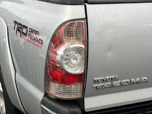 Used 2012 Toyota Tacoma 4x4 Double Cab w/ TRD Off-Road Pkg image 15