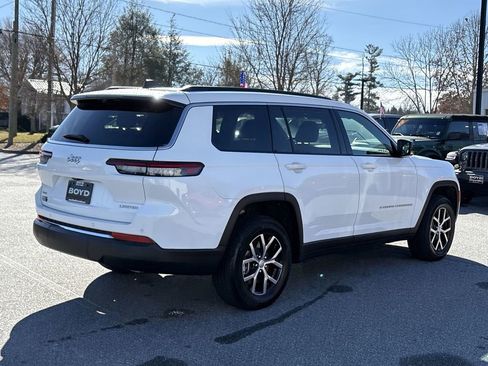 Used 2025 Jeep Grand Cherokee L Limited w/ Luxury Tech Group II image 10