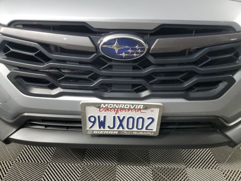 Used 2025 Subaru Crosstrek 2.5i Limited w/ Crosstrek Mirror Package AWD/4WD image 10
