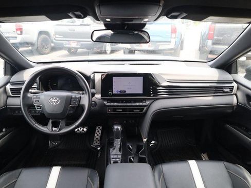 Used 2025 Toyota Camry SE FWD image 6