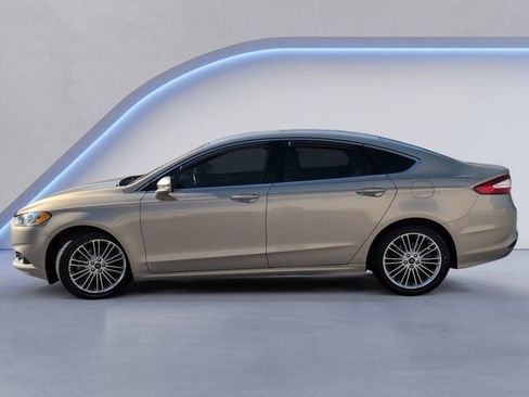 Used 2015 Ford Fusion SE w/ Equipment Group 202A FWD image 10