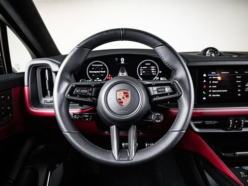 Used 2026 Porsche Cayenne GTS AWD/4WD image 27
