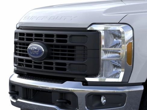 New 2026 Ford F250 XL AWD/4WD image 17