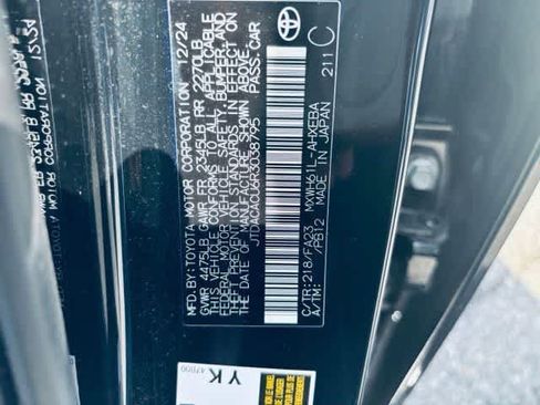 Used 2024 Toyota Prius Prime FWD image 10
