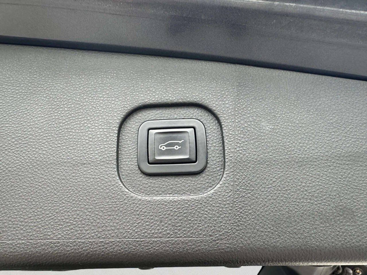 Used 2016 GMC Terrain SLT w/ Open Road Package AWD/4WD image 11