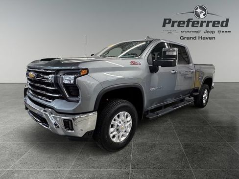 Used 2024 Chevrolet Silverado 2500 LTZ w/ LTZ Plus Package AWD/4WD image 11
