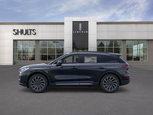 New 2026 Lincoln Corsair Reserve image 3