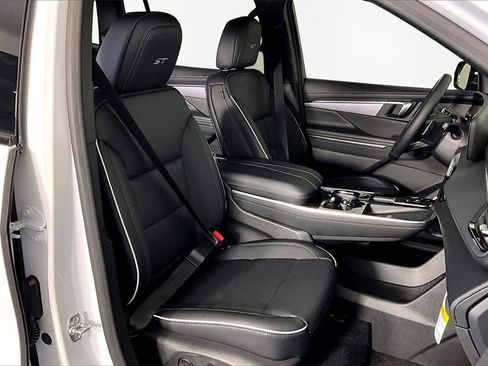 New 2026 Buick Enclave Sport Touring w/ Super Cruise Package image 11