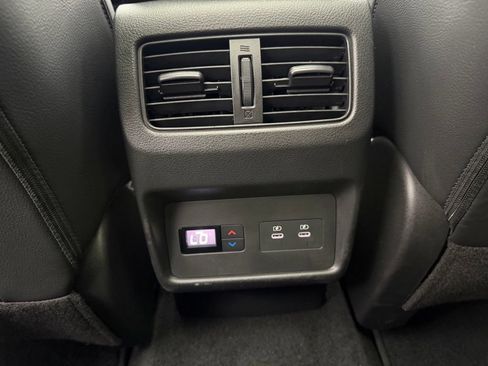 Used 2024 Nissan Rogue SL w/ SL Premium Package AWD/4WD image 31