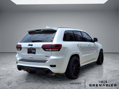 Used 2017 Jeep Grand Cherokee SRT AWD/4WD image 7