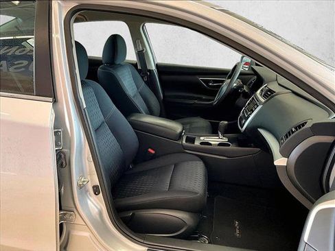 Used 2017 Nissan Altima 2.5 S w/ Power Driver Seat Package FWD image 9