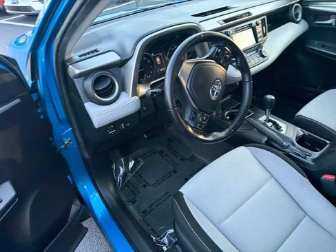 Used 2017 Toyota RAV4 XLE w/ Plus Special Value Package AWD/4WD image 18