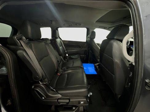 Used 2023 Honda Odyssey EX-L image 20