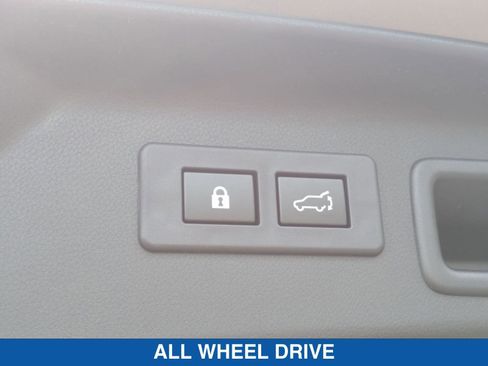 Used 2025 Subaru Forester Limited image 20