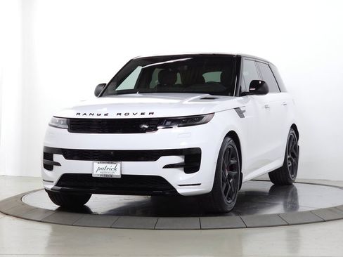Used 2025 Land Rover Range Rover Sport Dynamic SE AWD/4WD image 3