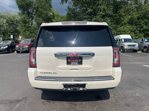 Used 2015 GMC Yukon XL Denali w/ Premium Package image 6