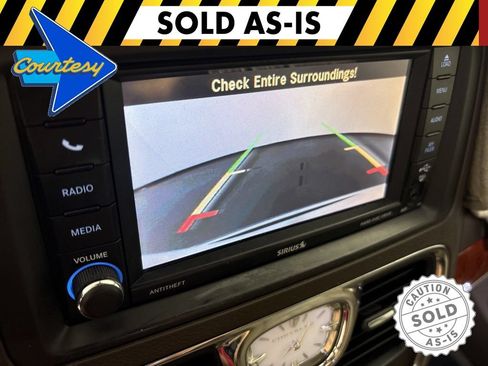 Used 2014 Chrysler Town & Country Touring-L w/ Driver Convenience Group FWD image 32