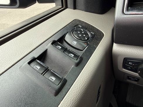Used 2018 Ford F150 XLT AWD/4WD image 10