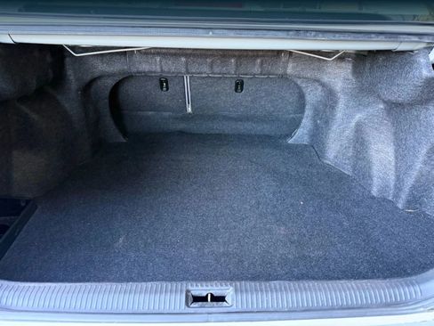 Used 2002 Toyota Camry XLE image 10