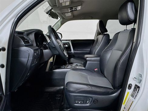 Used 2018 Toyota 4Runner SR5 image 18