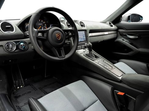 Used 2025 Porsche 718 Cayman GT4 RS RWD image 43