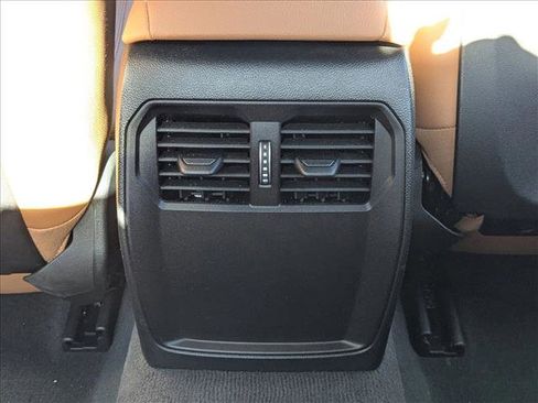 Used 2025 BMW M440i Coupe w/ Premium Package image 17