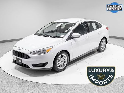 Used 2018 Ford Focus SE image 1