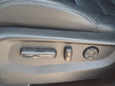 Used 2020 Honda CR-V Touring image 27