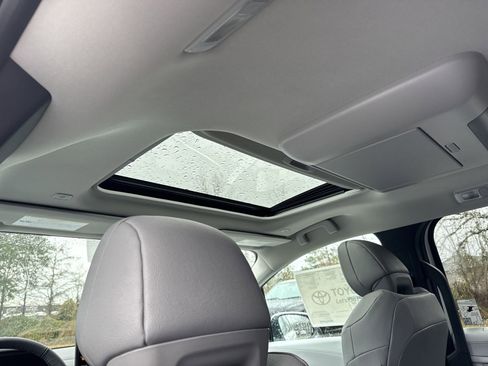 New 2025 Toyota Sienna XLE w/ XLE Plus Package image 26