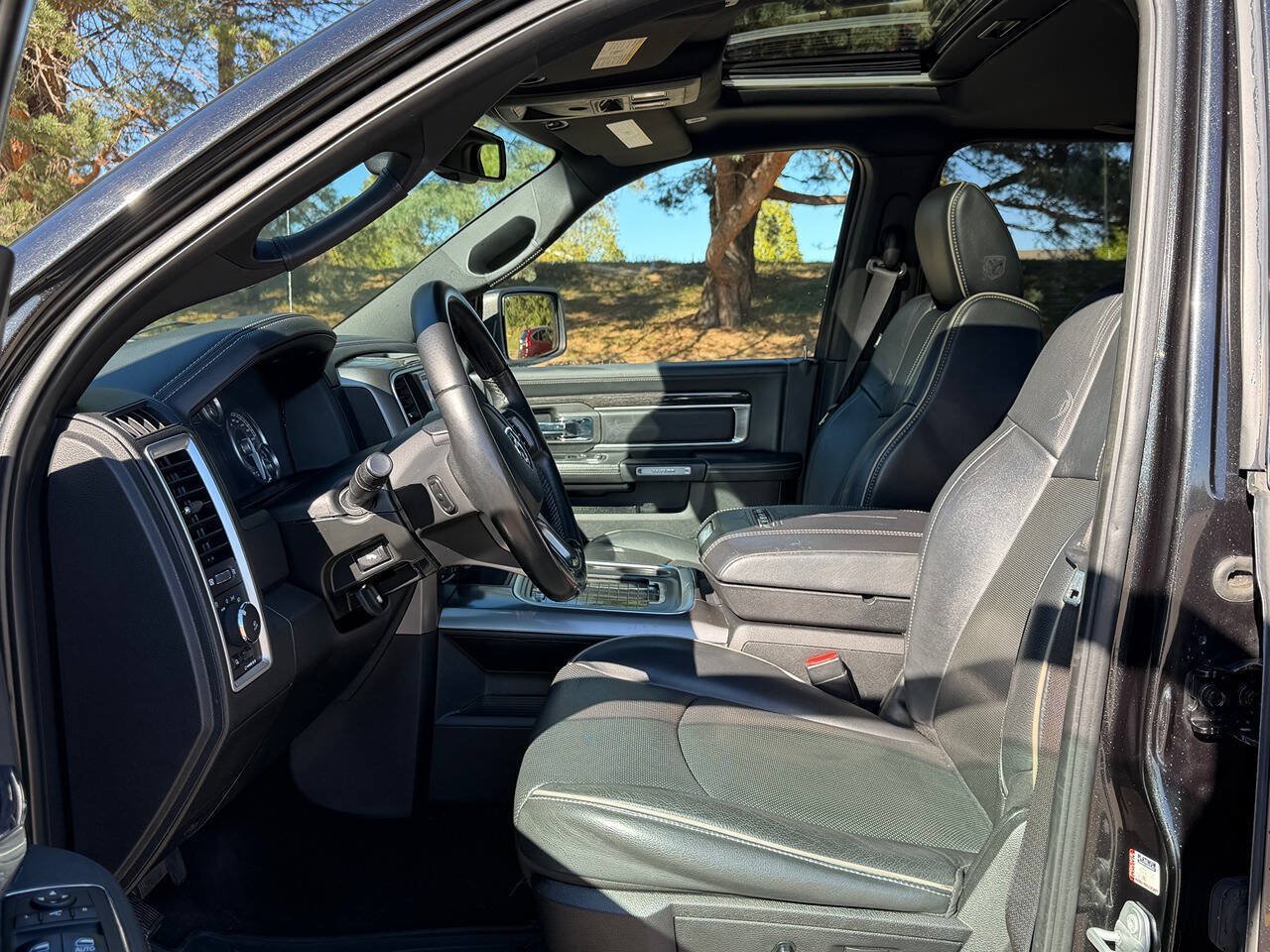 Used 2017 RAM 1500 Limited AWD/4WD image 11