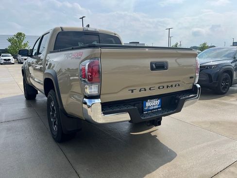 Used 2020 Toyota Tacoma TRD Off-Road AWD/4WD image 7