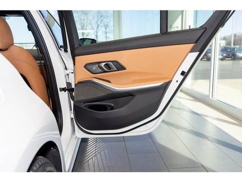 New 2026 BMW 330i xDrive Sedan w/ Convenience Package AWD/4WD image 75