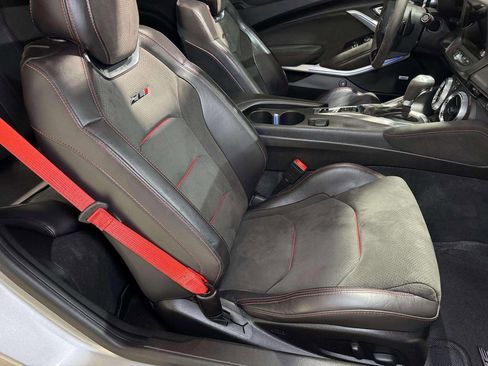 Used 2018 Chevrolet Camaro ZL1 image 26