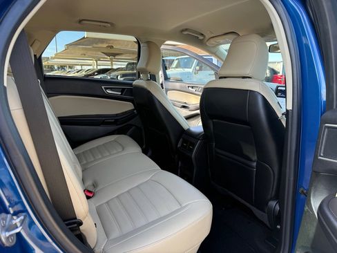 Used 2022 Ford Edge SEL image 17
