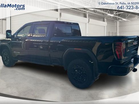 Used 2025 GMC Sierra 2500 AT4 w/ AT4 Premium Plus Package image 5