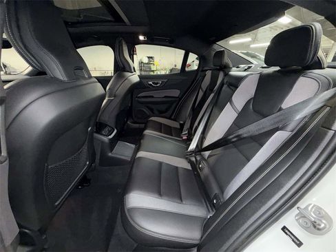 Used 2022 Volvo S60 T8 R-Design w/ Advanced Package image 18