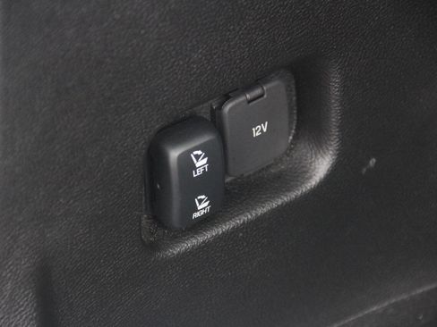 Used 2023 Ford Edge SEL image 11