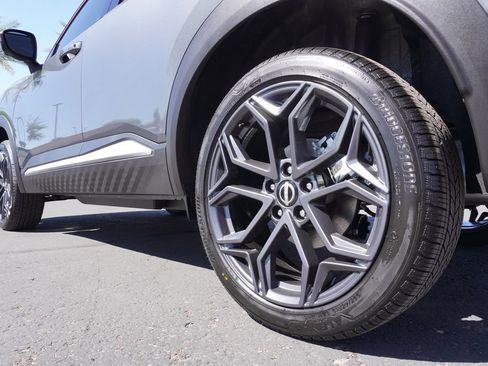 New 2025 Nissan Kicks SR image 6