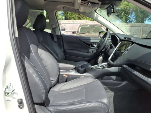 Used 2023 Subaru Outback Limited AWD/4WD image 10