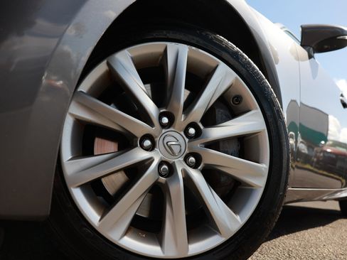 Used 2016 Lexus IS 200t image 35