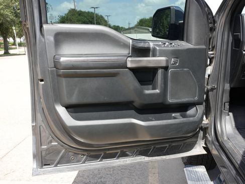 Used 2020 Ford F150 Platinum AWD/4WD image 17