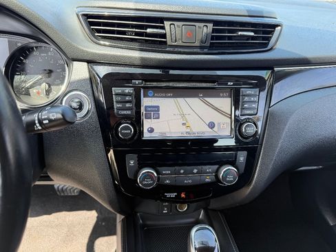 Used 2017 Nissan Rogue Sport SL FWD image 26